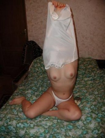 Частные фото голых жен с сиськами и письками, выложенные на эротических сайтах